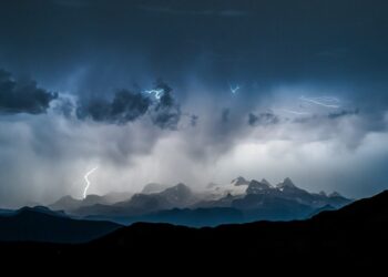 Wanderer am Hohen Dachstein von Blitz getroffen