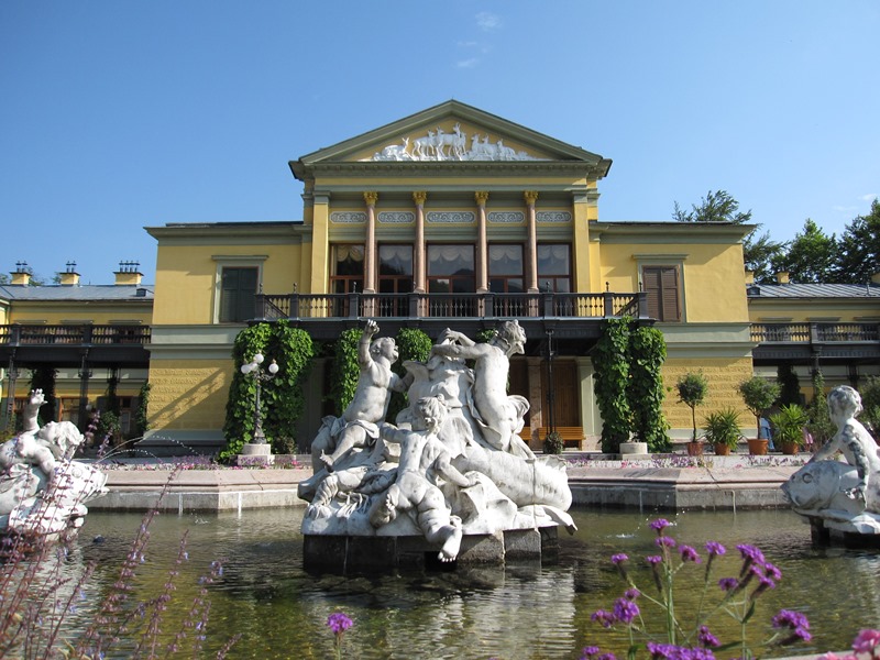 Gewitterwolken über der Kaiservilla - Franz Joseph I., Bad ...