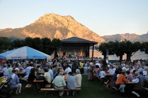 Grundlseer Geigenmusik beim großen Altmünsterer Seefest