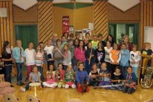 Altmünster: Volksschulbesuch beim Musikverein