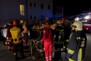 Feuerwehren unterstützen Rotes Kreuz