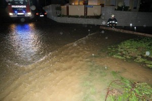 Seewalchen: Feuerwehr im Unwettereinsatz