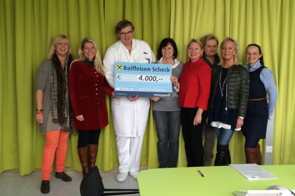 Frauennetzwerkgruppe Gmunden spendet € 4.000 an die Hospizbewegung
