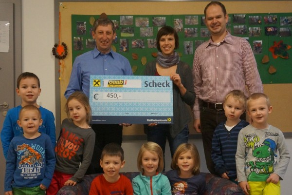 ÖAAB Bad Wimsbach-Neydharting spendet 450 Euro für Kindergarten