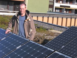 Umweltstadtrat Hindinger ruft dazu auf bei der Energiewende mit zu machen. Förderungen für Thermische Sanierungen und PV-Anlagen können ab sofort beantragt werden (Foto: Grüne)