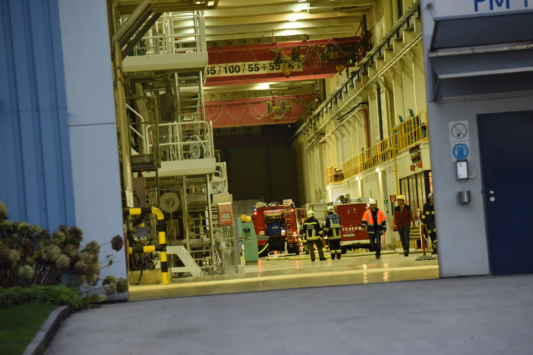 250 Einsatzkräfte der Feuerwehren bei Großbrand in Laakirchen