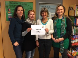 Foto (Die Grünen Bez. Vöcklabruck) von links nach rechts: Katrin Hörmandinger-Kroath (Die Grünen), Alice Nnadi und Heidi Hurch-Idl (Initiatorinnen Frauensprechcafé), Claudia Hauschildt-Buschberger (Die Grünen). 