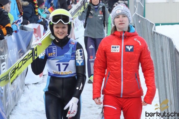Elisabeth Raudaschl  (li.) mit ihrer Teamkollegin Claudia Purker beim Weltcup in Ljubno (SLO). Foto: Berkutschi