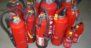 Feuerlöscherüberprüfung im Feuerwehrhaus Oberweis, am 6. Mai