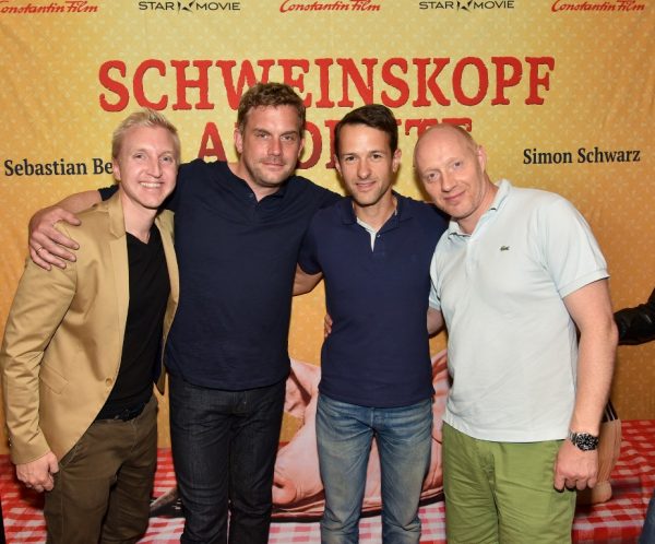 vlnr: Uli Hölbling (Marketing, Star Movie), Sebastian Bezzel, Hans-Peter Obermayr (Geschäftsführer, Star Movie) und Simon Schwarz (Bildquelle: Walter Pernkopf)