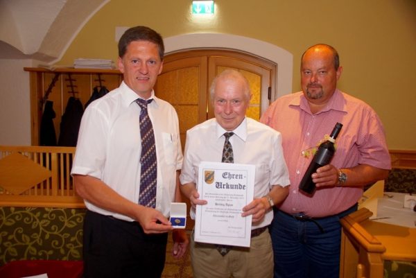 BGM Friedrich STEINDL, Ehrennadel in Gold Empfänger Herwig AGLAS, VBGM Matthias BUCHENDER