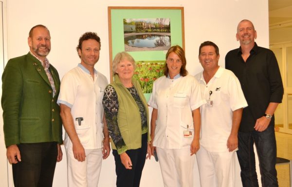 Die Bad Ischler Fotografin Hilde Witzelsteiner stellt in der Akutgeriatrie des Salzkammergut-Klinikums Bad Ischl bekannte Motive aus der Heimat aus. Bildquelle: gespag