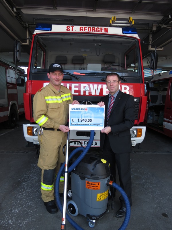 Großzügige Spende für die FF St. Georgen