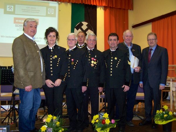 Bgm.Friedrich Neudorfer, Carola Loibl, WalterAspetzberger, Kpm.Heinz Stockinger, Ludwig Loibl, Obmann Bernd Loibl, Walter Kunesch sen., OÖBV/Vizepräs.und BO Ing. Alfred Lugstein