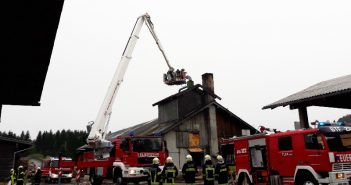 Brand in Sägewerk in Neukirchen an der Vöckla
