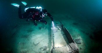 Sensationsfund im Attersee — Einbaum gefunden
