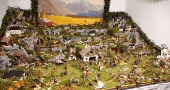 Kripperl schauen im Almtal – die Viechtwanger Hauskrippe
