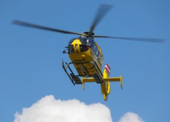 Drei Verletzte bei Kollision mit Oltimer