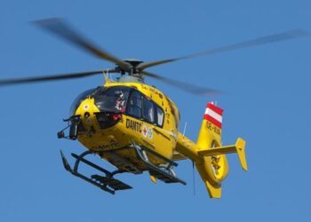 Drei Verletzte bei Kollision mit Oltimer