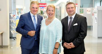 Bundesministerin Mag.a Beate Hartinger-Klein besuchte die Oö. Gesundheits- und Spitals-AG (gespag)