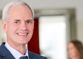 Ältere und Langzeitarbeitslose profitieren von der guten Wirtschaftslage