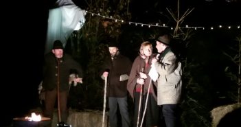 Nußdorfer Advent – Hirtenspiel vor der Krippe
