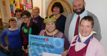„Stricklieseln“ mit sozialem Engagement