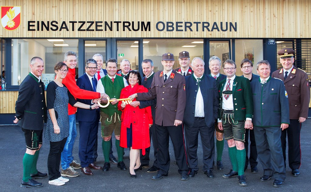 Einsatzzentrum Obertraun eröffnet: Neues Zuhause für Bergrettung und Feuerwehr