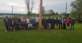 Jubiläumsbaum in Thern