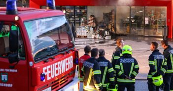 Brand nach Sprengung eines Bankomaten in Vorchdorfer Supermarkt