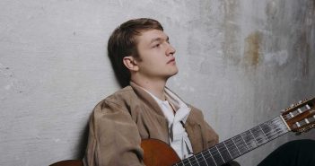 OKH Wohnzimmerkonzert: Romane im 4-Minuten-Format