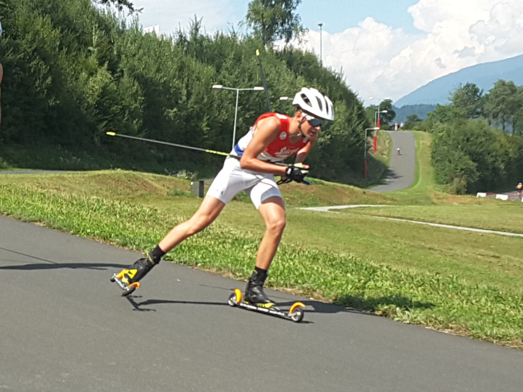 Nikolaus Mair bei erstem Antreten im Jugend- Austriacup auf Podest
