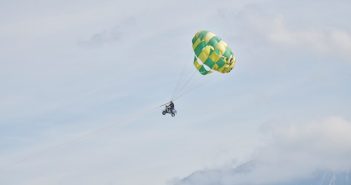 Bei Weltrekordversuch mit Vespa in Wolfgangsee gestürzt