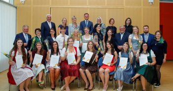 An der Schule für Gesundheits- und Krankenpflege am Salzkammergut Klinikum Vöcklabruck wurde diplomiert