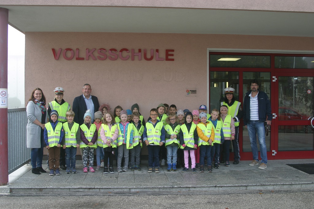 Warnwesten für Schulanfänger