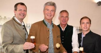 Energie AG feiert Liachtbratlmontag und ihr „Silvester“ im Schloss Eggenberg