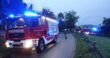 Feuerwehr bei Zimmerbrand in Atzbach im Einsatz