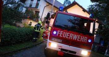 Drei Feuerwehren bei ausgedehntem Küchenbrand in Vorchdorf