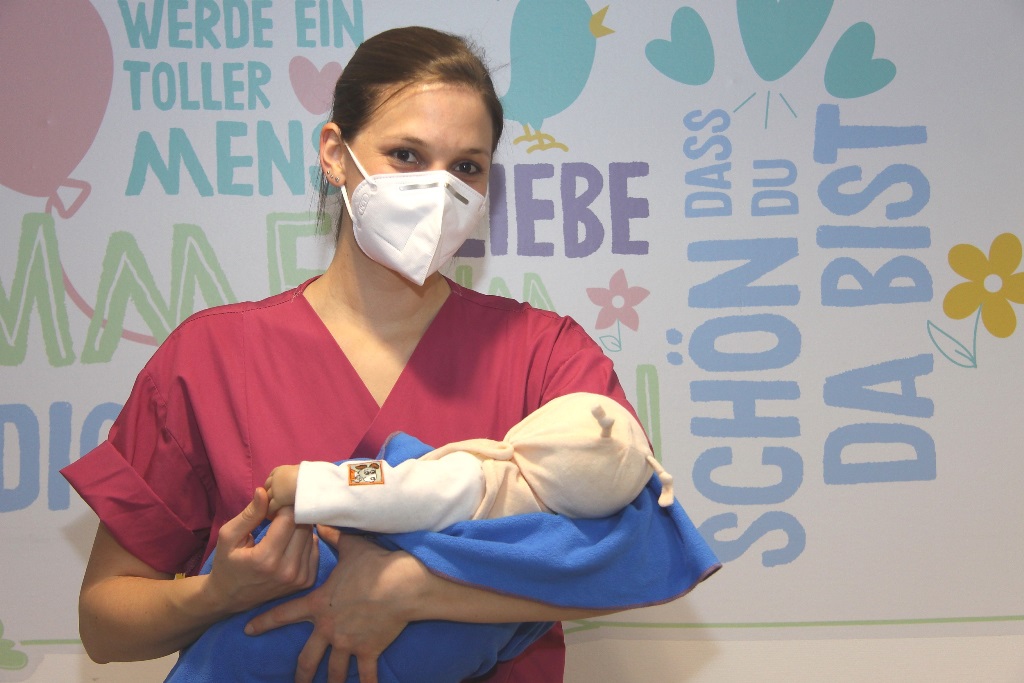 1 293 Babys  erblickten 2022 im Salzkammergut Klinikum 
