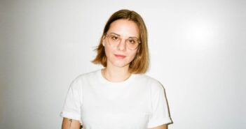 Eine Österreich-Analyse: Eva Reisinger liest live aus dem OKH
