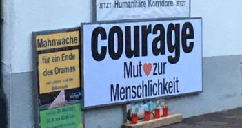 “Akt der Zivilcourage” in Gschwandt gegen Flüchtlings-Tragödie
