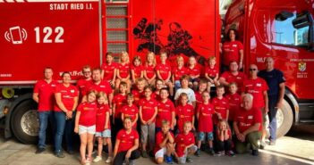 Feuerwehr-Minijugend trifft Stadtfeuerwehren