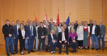 Laakirchens Bürgermeister und Gemeinderat angelobt