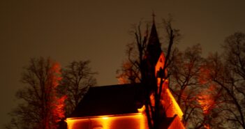 „Oranges“ Strahlen und soroptimistisches Engagement für ein gewaltfreies Frauenleben