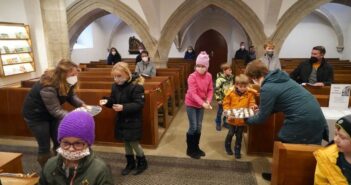Kindermesse zum heiligen Nikolaus in Gschwandt