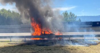 Auto stand binnen Minuten in Vollbrand