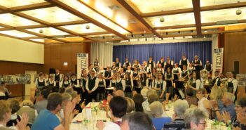 Gelungener Festabend „Musikalisch&Kulinarisch” Feuerwehrmusikkapelle Langwies startet erfolgreich in das Jubiläumsjahr