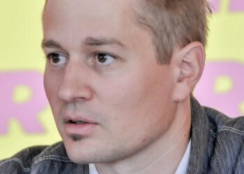 NEOS Gmunden rufen zur Unterstützung des Antikorruptionsvolksbegehrens auf