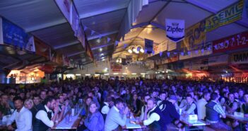 Oktoberfest der Feuerwehr Eben-Der Weisswurschtkessel kocht!
