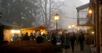 Zauberhaftes Weihnachts-Ambiente im alten Puchheimer Schloss